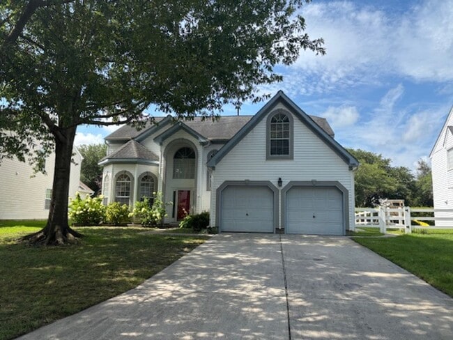Building Photo - 3301 Sacramento Dr