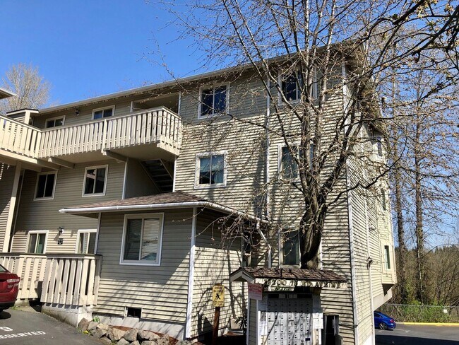 Photo - 2 Bedroom 2 Bath Condo Overlooking a Greenbelt!