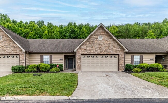 5104 Cates Bend Way