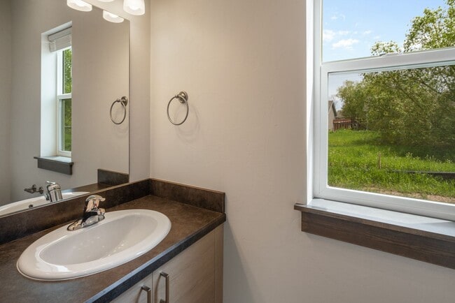 Photo - Pet Friendly! Gorgeous 3 Bedroom condo wit...