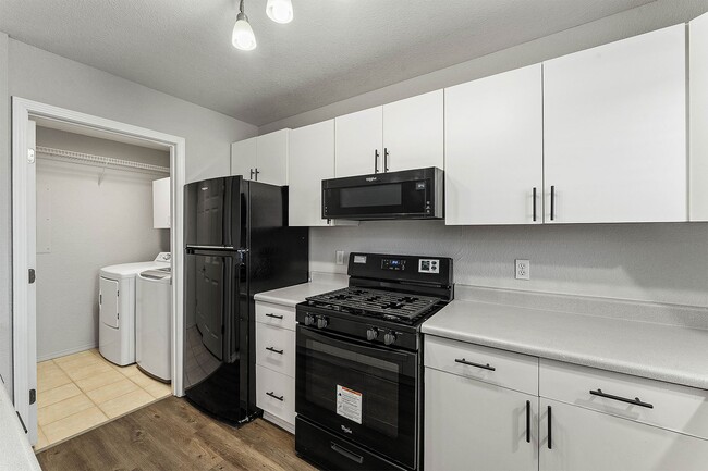 Photo - Town Square Apartments