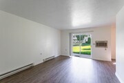 2BR, 2BA - 1,015 SF