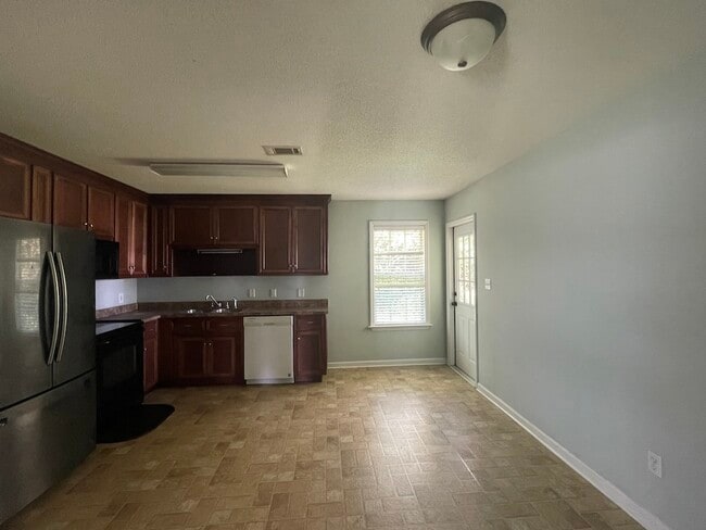1424 San Bernardino Way
