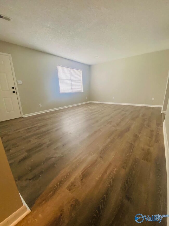 Photo - 2432 Ells Rd SW