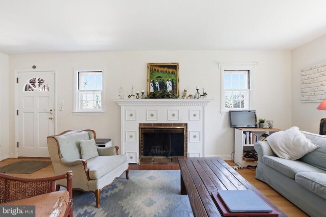 Photo - 7322 Edmonston Rd