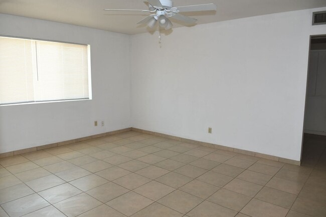 Photo - 3165 W Altadena Ave
