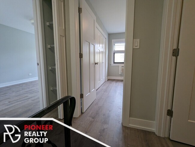 Photo - 454 W Barry Ave Unit 3