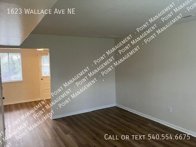 Photo - 1623 Wallace Ave NE