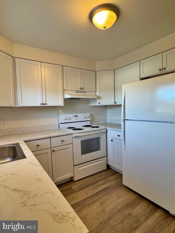 Photo - 2009 N Susquehanna Trail Unit F