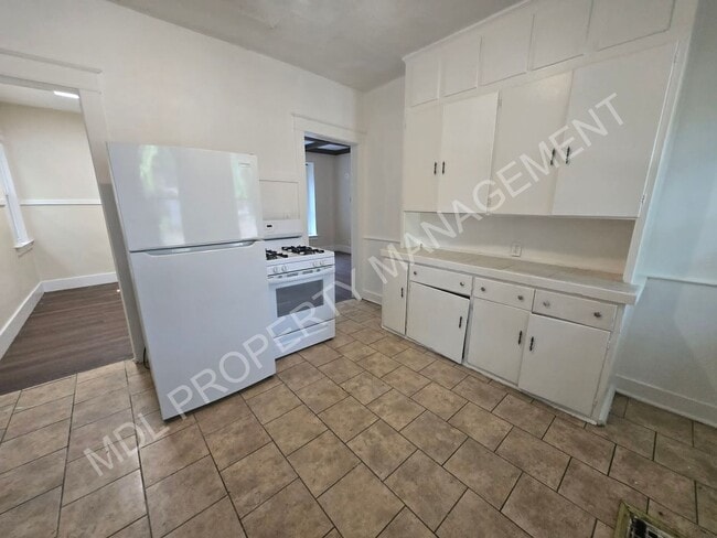 Photo - 2120 Stark St Unit 1
