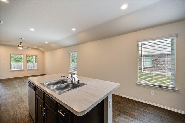 Photo - 16937 Rich Pines Dr