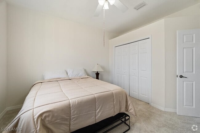 Building Photo - 2865 SW 25th Ave Rental