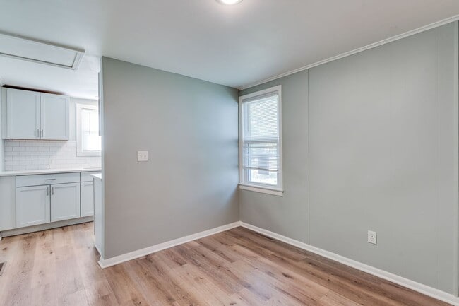 Photo - 4828 W 3rd St N