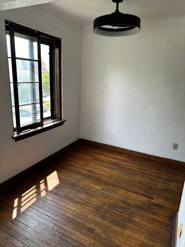 Photo - 708 W Bancroft St Unit 9