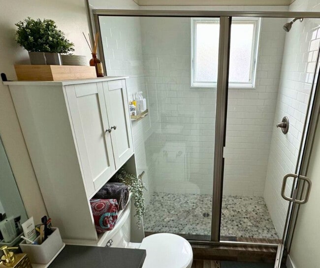 Photo - 1460 - 1462 West 28th Street