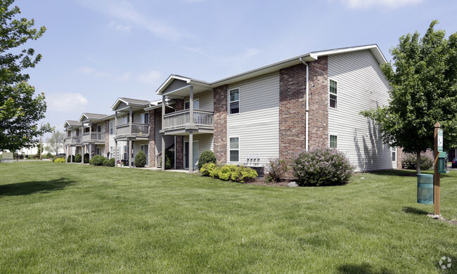 Stone Ridge Square - Stone Ridge Square Apartments