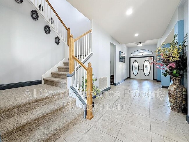 Photo - 2679 Lakebreeze Ln