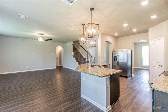 Photo - 4 BEDROOM, CONVIENTLY LOCATED