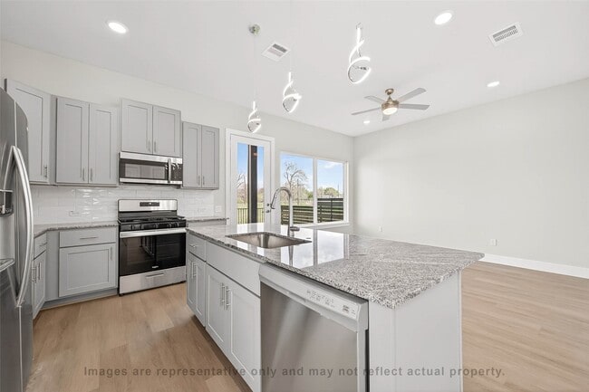 Building Photo - 10719 Mason Rd Unit 3