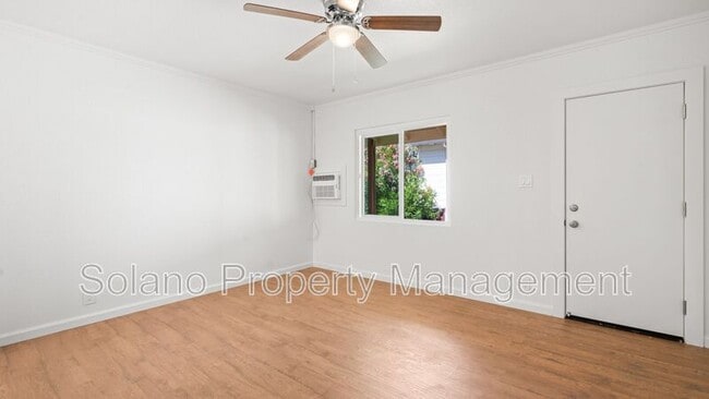 Photo - 149 Mason St Unit B