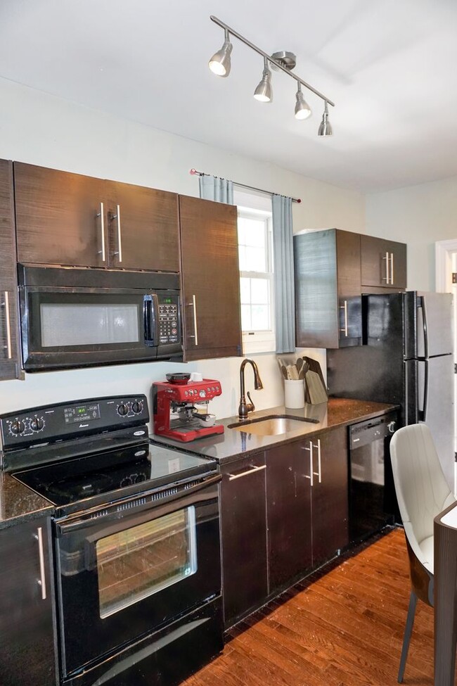Photo - 2 Bed / 1 Bath - Fully Renovated Apartment in Blue Bell Unit 2
