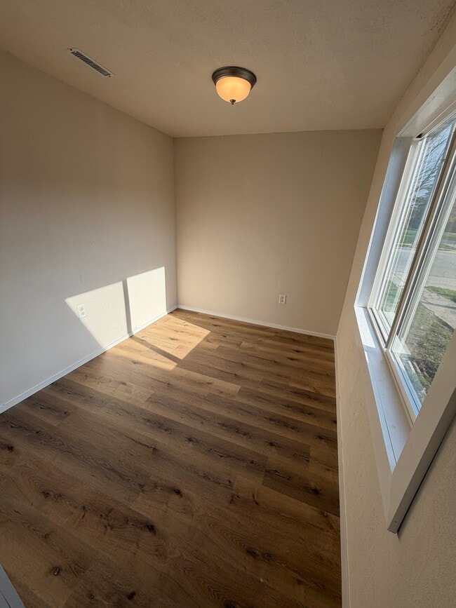 Photo - 511 E Harrison St