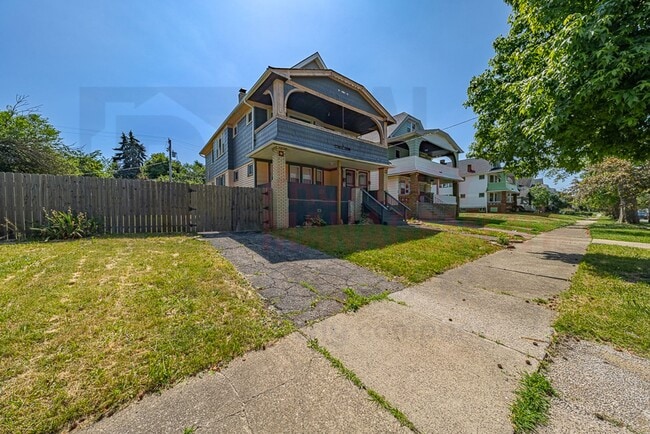 Photo - 3633 E 153rd St Unit Upper