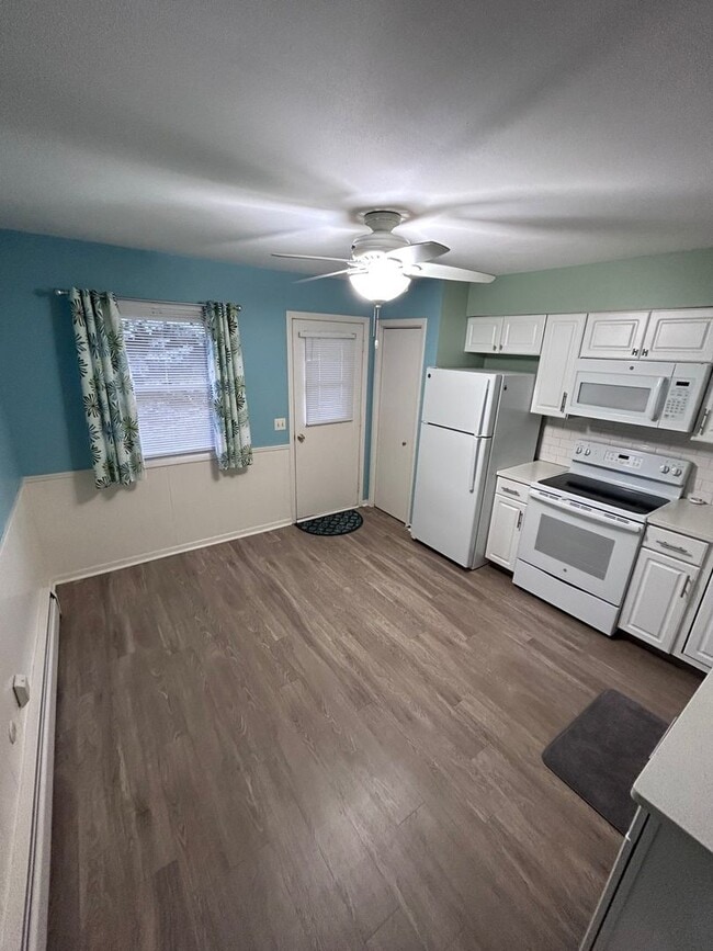 Photo - 3379 Division Ave SW