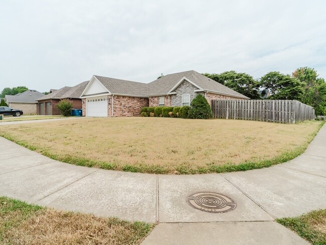 Photo - 607 SW Keystone St