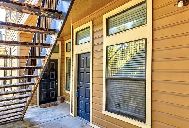 Photo - 2802 Nueces St Unidad 211