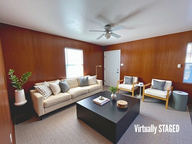 Photo - 1508 N W S Young Dr Unidad # A