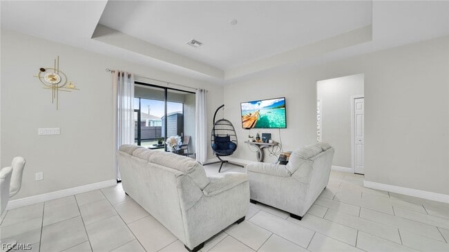 Photo - 221 Chiquita Blvd N