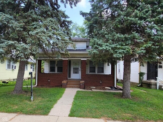 Building Photo - 1527 N Chester Ave