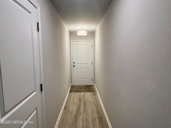 Photo - 845 Hartshill Pl