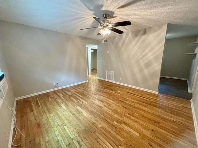 Photo - 1048 Washington St SW Unidad 5