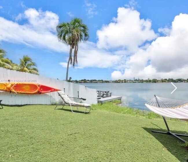 Photo - 2421 SW 58th Manor