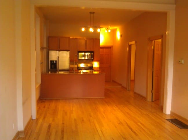 Building Photo - 2740 W Haddon Ave Unit 1