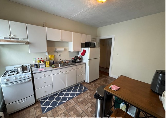 Photo - 27 Forest St Unit 2