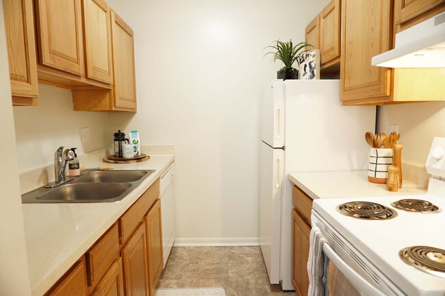 Photo - Hillcrest / Park Place Apartments
