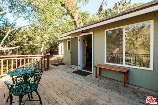 Photo - 800 N Topanga Canyon Blvd