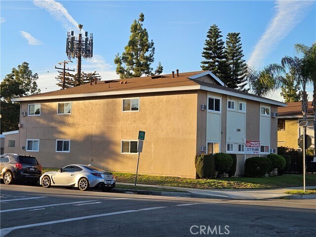 Photo - 1381 Burwood St