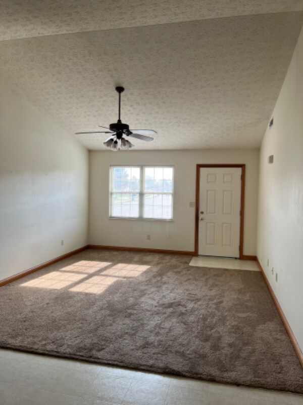 2261 Shamrock Ln Apartment Troy, OH