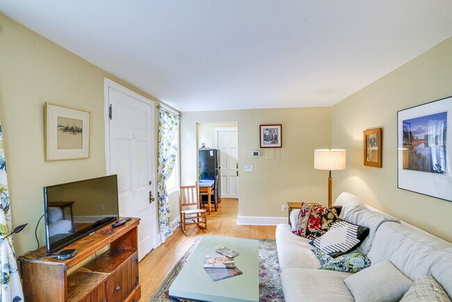 Photo - 12 Main St Unit SI ID1546058P