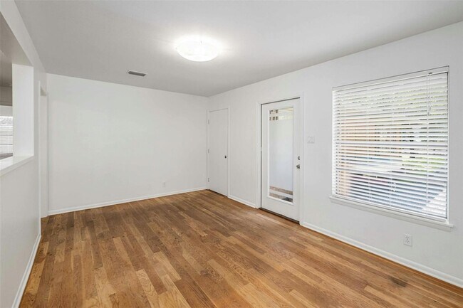 Photo - 707 Josephine St Unit A