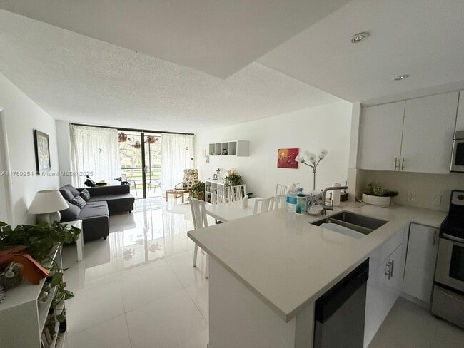 Photo - 20500 W Country Club Dr