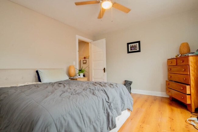 Photo - 1626 De Sales Ln Unidad B