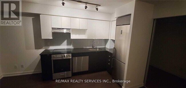 Photo - 120 Varna Dr Unit 906