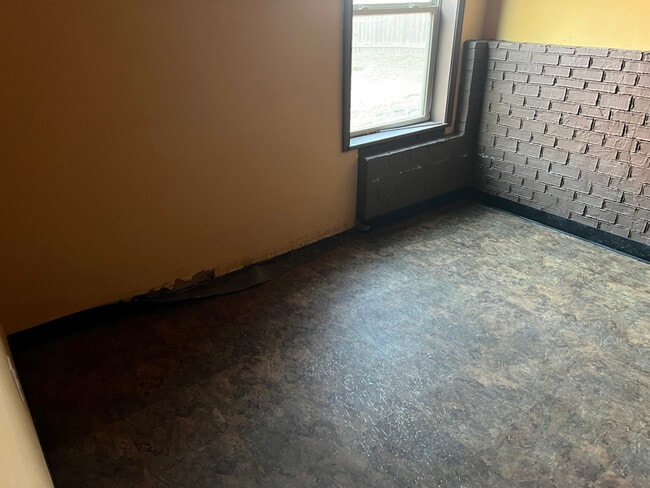 Photo - 1556 Rolling View Way SE