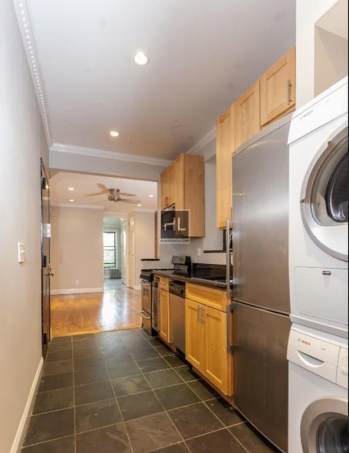 Photo - E 102ND ST. Unit 3E