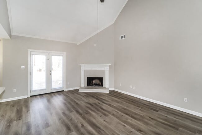 Photo - 8690 Sandy Hill Cove E